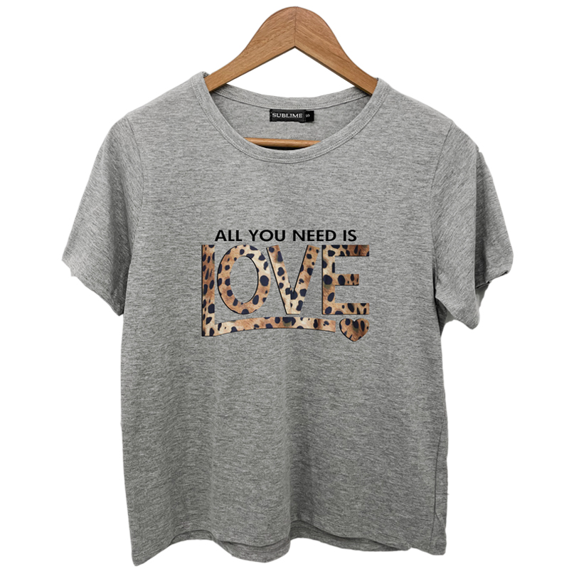 Alternative view of Remera All you need is Love